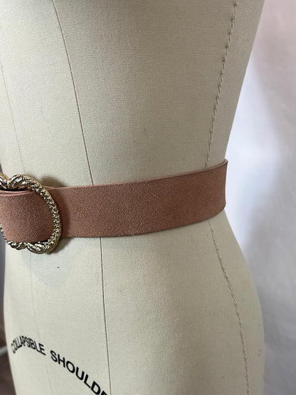 SEZANE. Cinturón rosa piel T.90