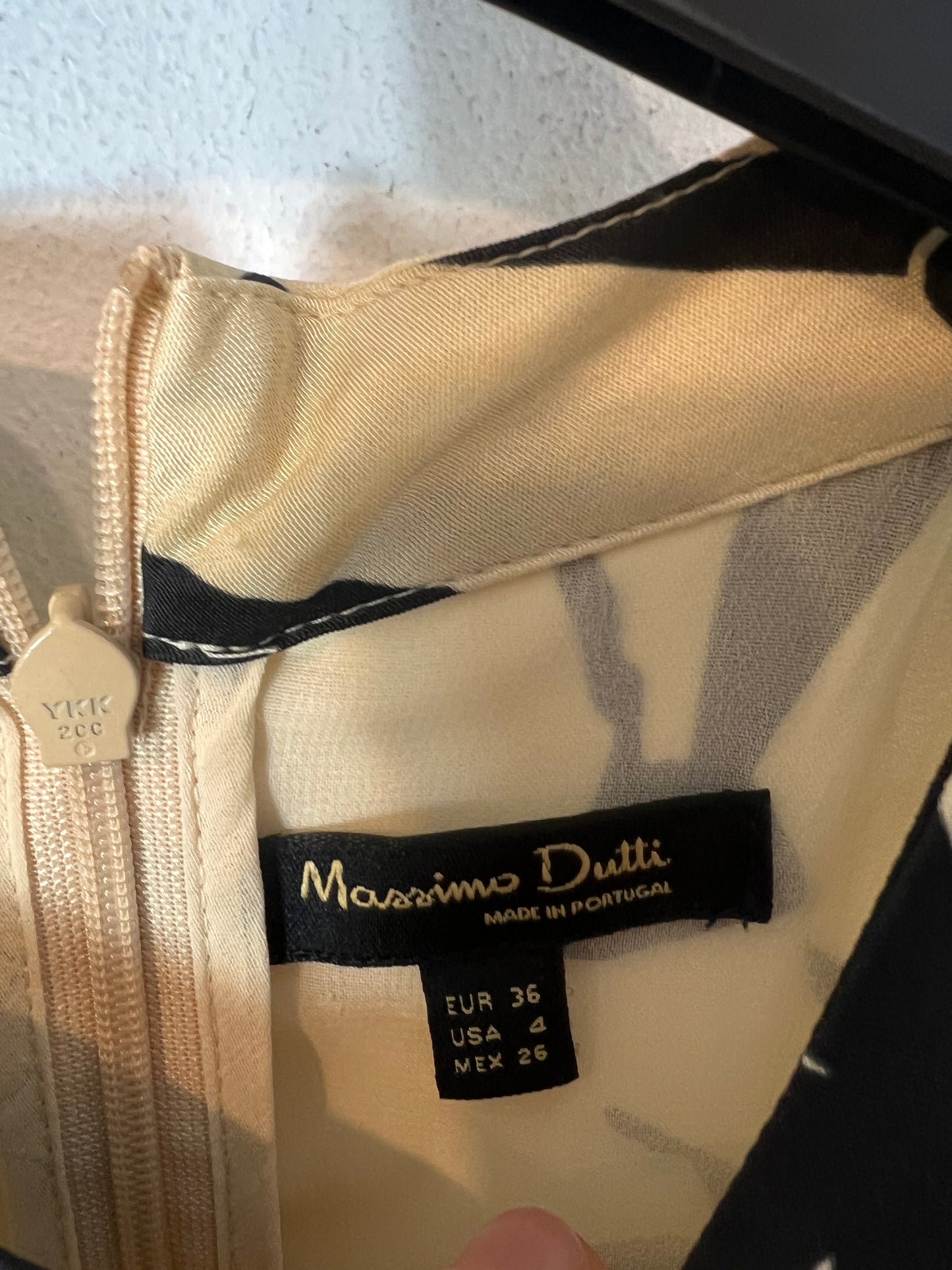MASSIMO DUTTI. Long printed halterneck dress. Size 36