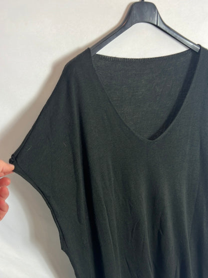 OTRAS. Top punto fluido negro. T M/L