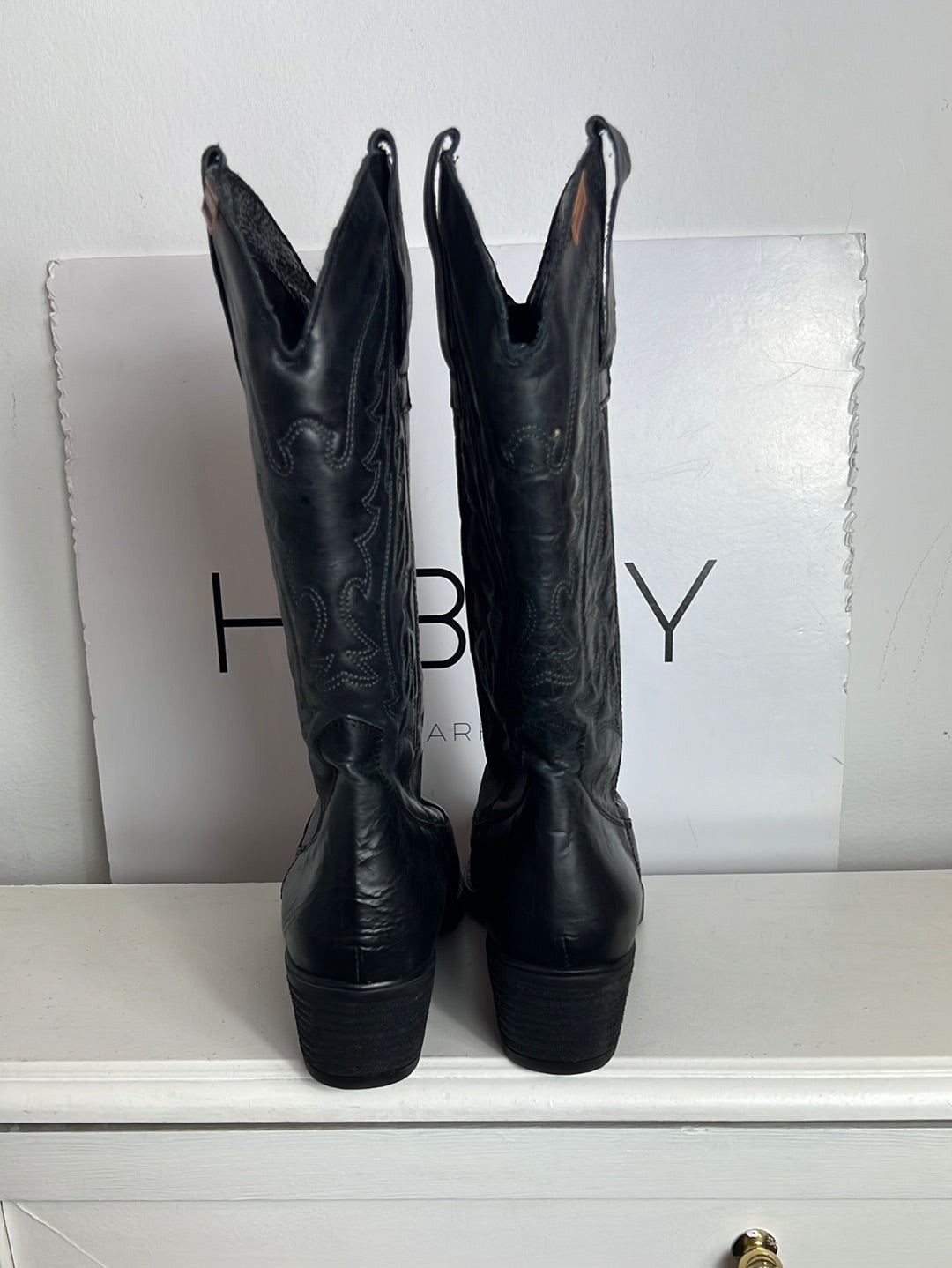 MUSTANG. Botas negras cowboy T.38