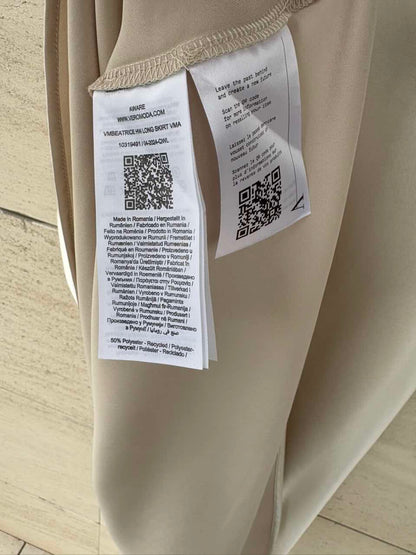 AWARE BARCELONA. Falda larga satina beige