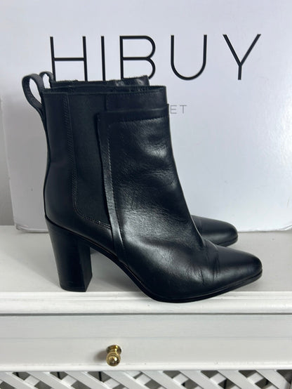 MASSIMO DUTTI. Botines negros piel . T 38