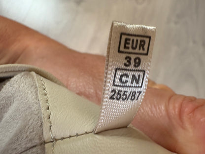 ZARA. Bota tacón piel soft