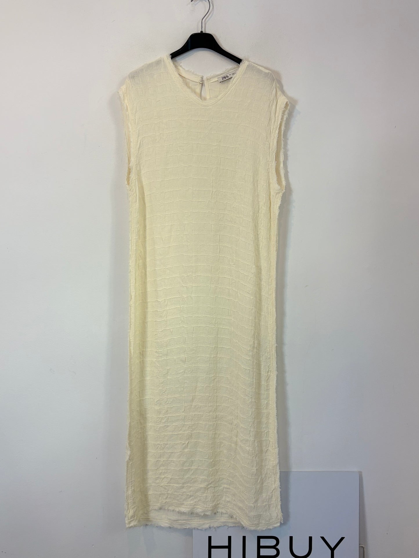 ZARA. Textured pastel dress Tl