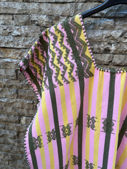 Huipil tejido a mano colores