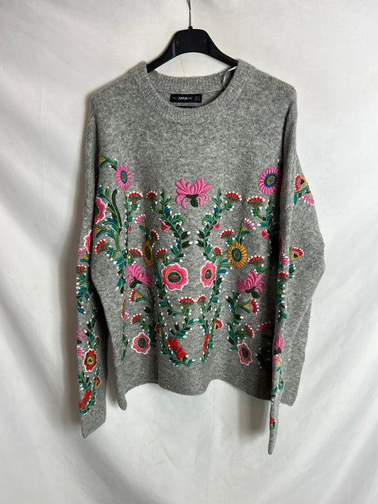 ZARA. Jersey gris bordados. T S