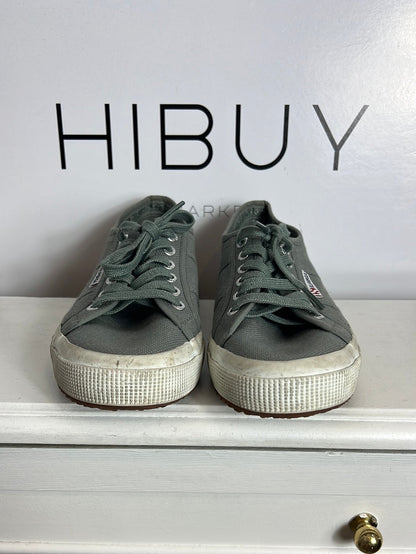 SUPERGA. Zapatillas grises. T 39