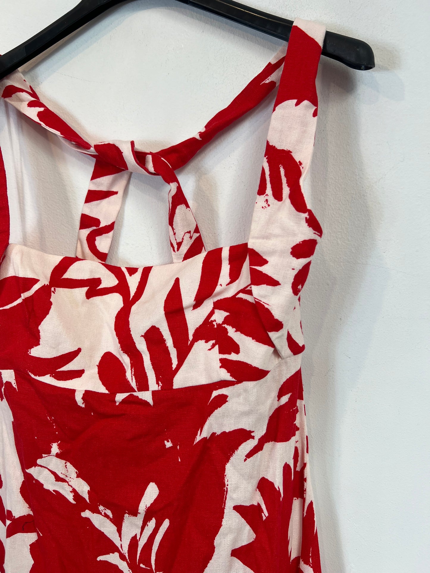 ZARA. Vestido flores rojas con lino T.xs