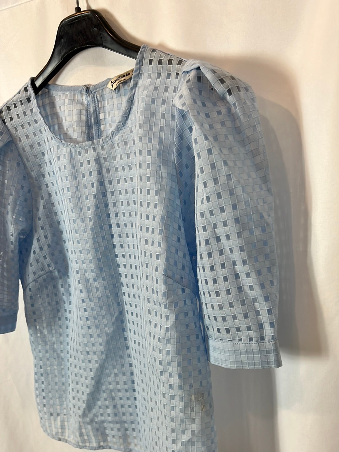 STRADIVARIUS.Blue semi-transparent checked top Ts