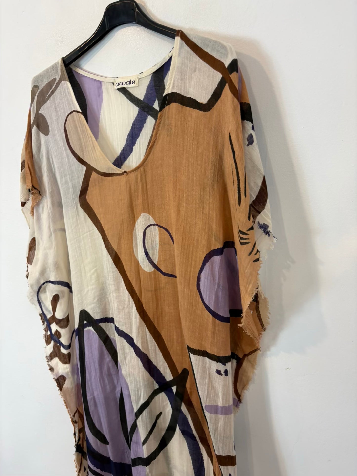 AWALE STUDIO. Vestido largo estampado estilo caftán