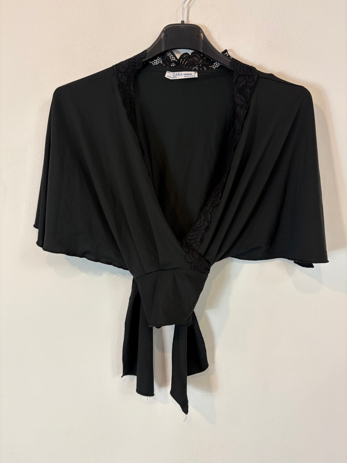 ZARA. Top punto elástico cruzado. T S