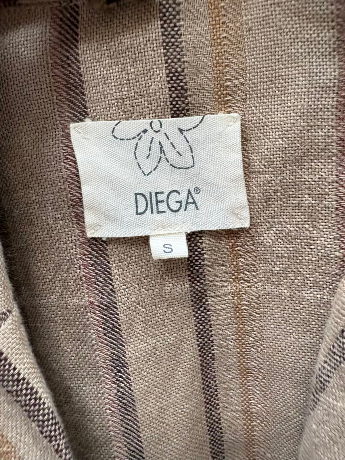 DIEGA. Conjunto lino rayas chaqueta y pantalón