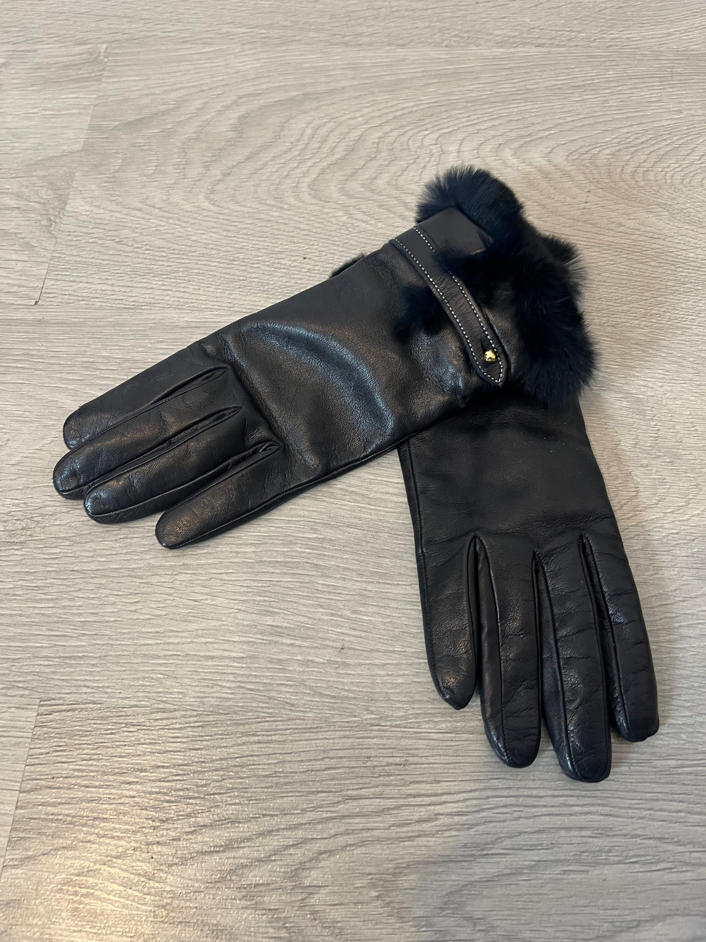 PIUMELLI. Guantes negros piel y pelo natural