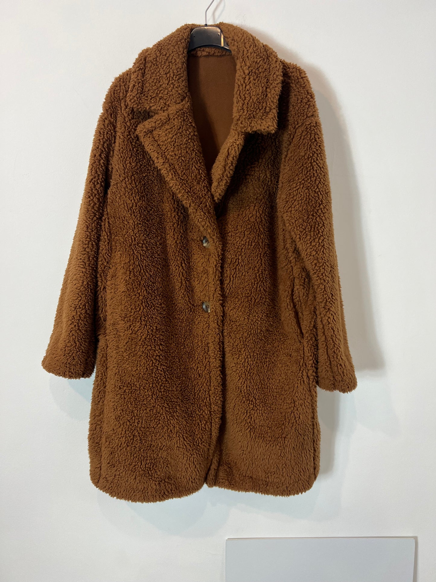 UNIQLO. Abrigo textura marrón. T M