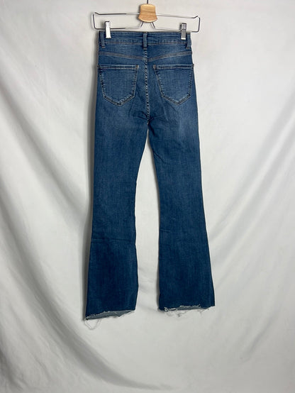 MANGO. Stretch flared denim. T 34