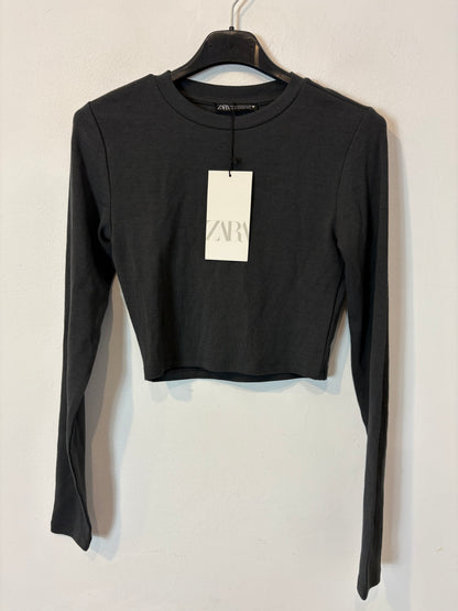 ZARA. Camiseta gris manga larga