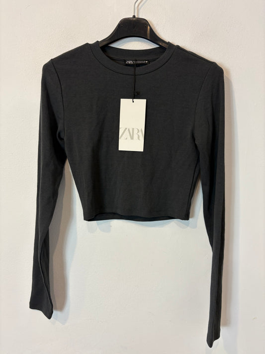 ZARA. Camiseta gris manga larga