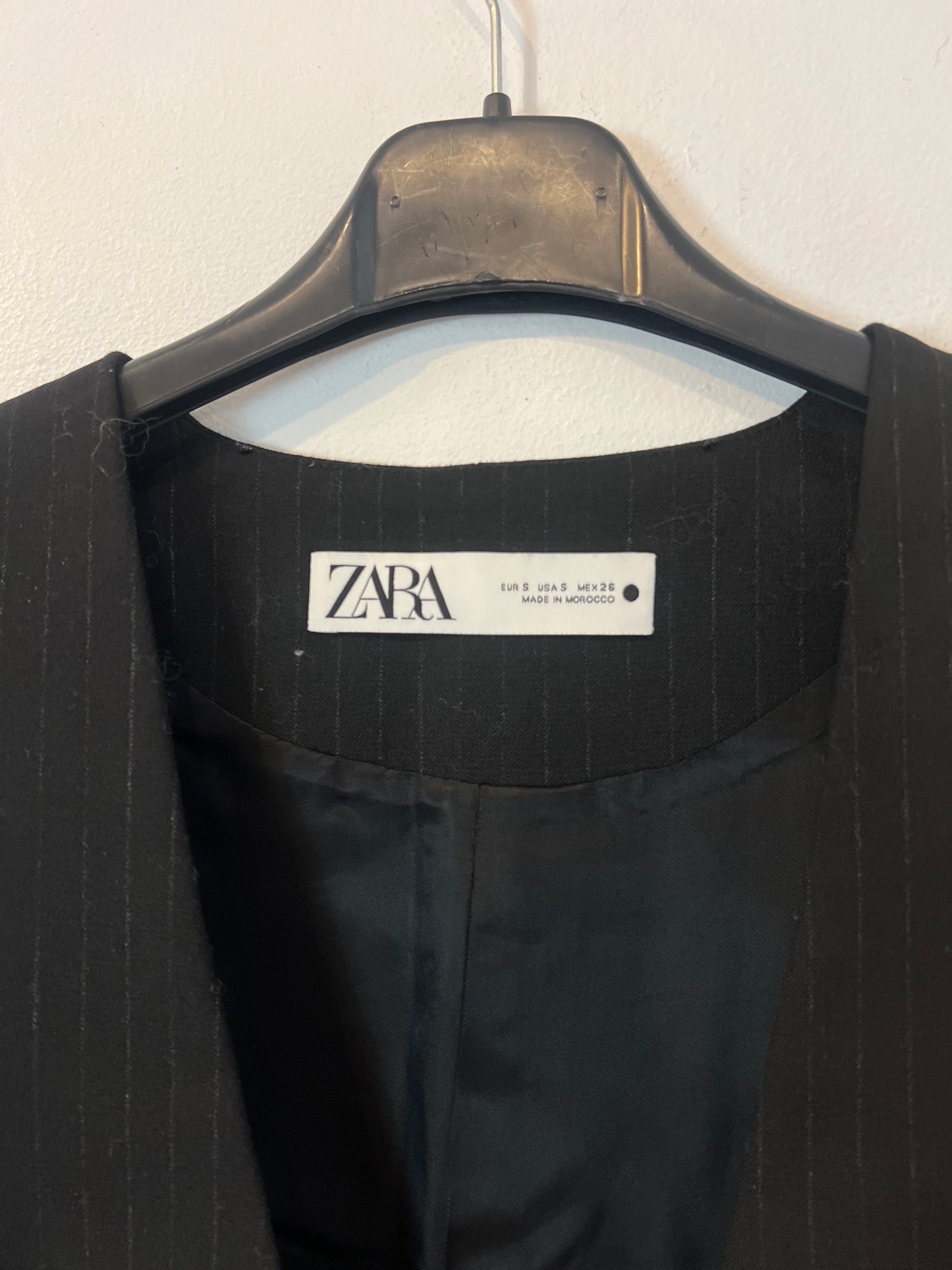 AMEÉ. Sleeveless fringed sweater S.(s)