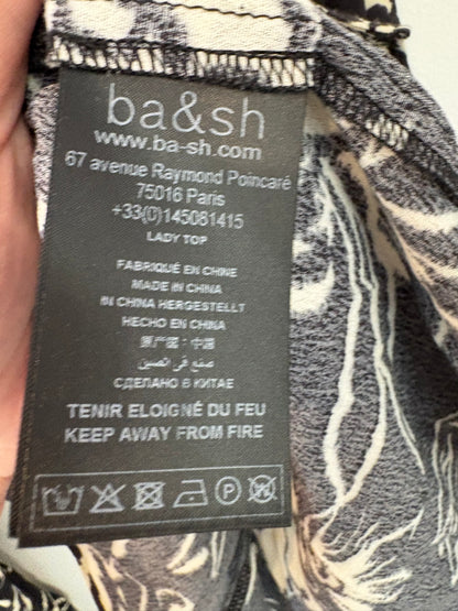 BA&SH. Blusa negra flores. T 1 (S)