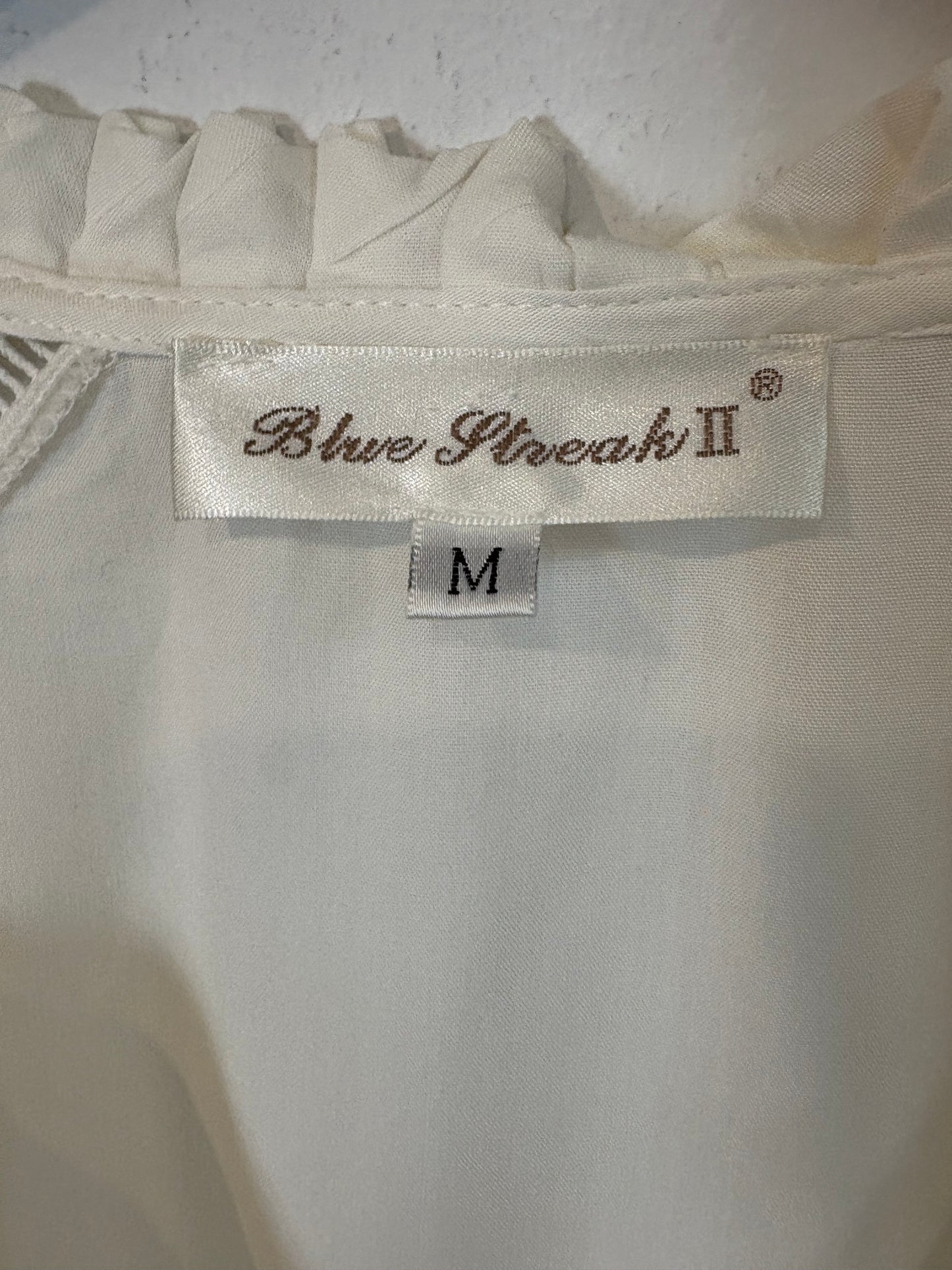 BLUE STREAK. Blusa blanca plisados. T M