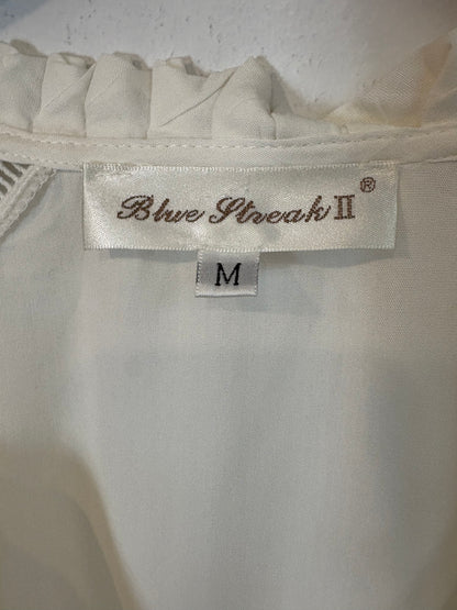 BLUE STREAK. Blusa blanca plisados. T M