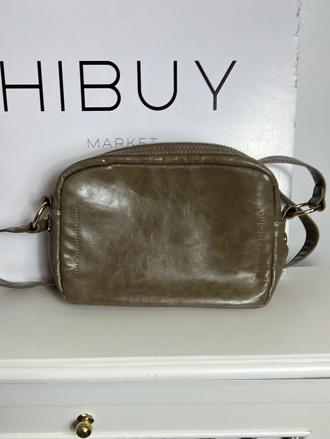 AMICHI. Bolso efecto piel verdoso