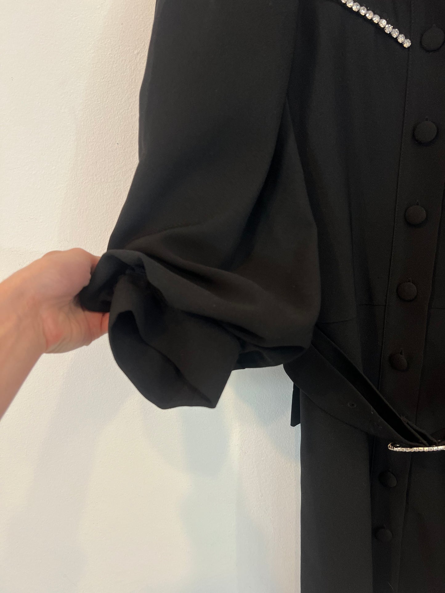 UTERQÜE. Vestido negro abalorios T.xs