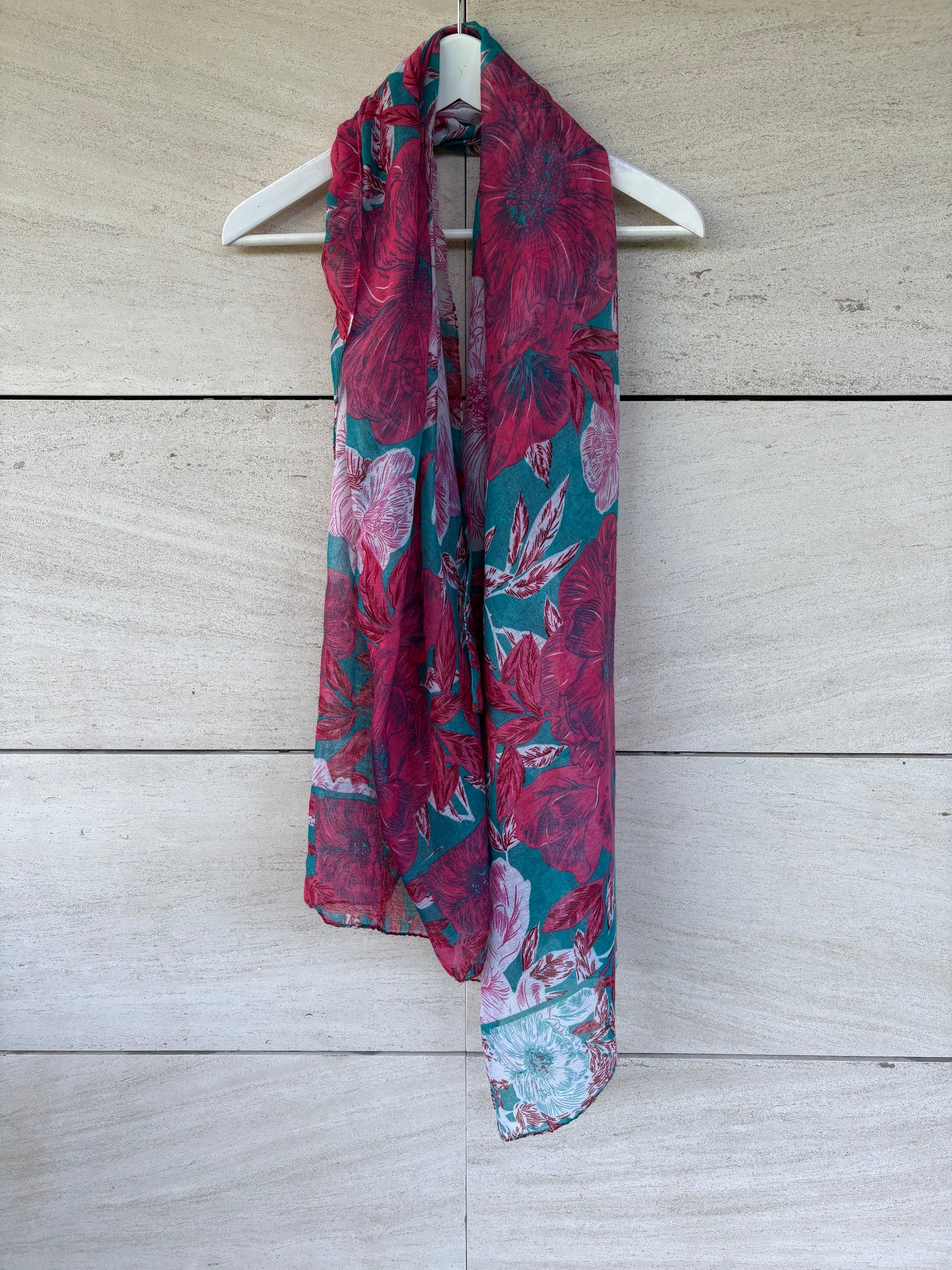 OTRAS. Pañuelo/pareo estampado