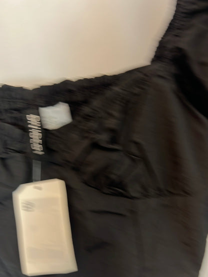 H&M. croptop negro  T.34