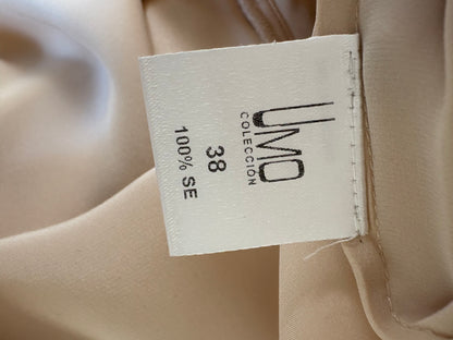 UMO. Blusa beige seda fluida T.38
