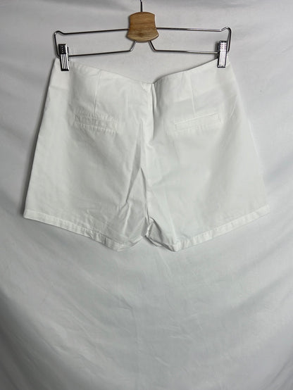 SFERA. Bermuda blanca botones. T 40
