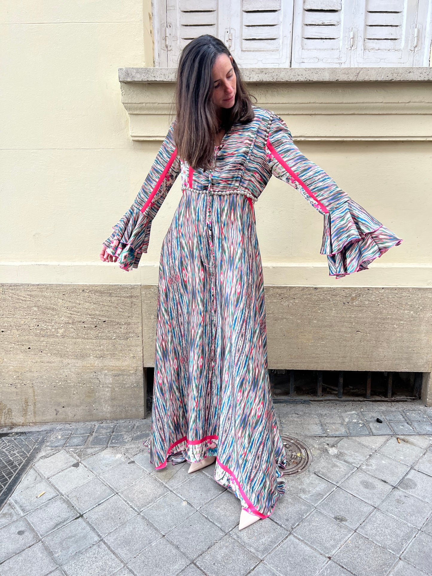 TETÉ BY ODETTE. Vestido largo colores detalle tachuelas