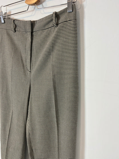 ZARA. Pantalón de cuadros beige y negro  T.m