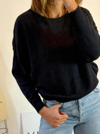 AMERICAN VINTAGE. Jersey negro cuello pico con lana