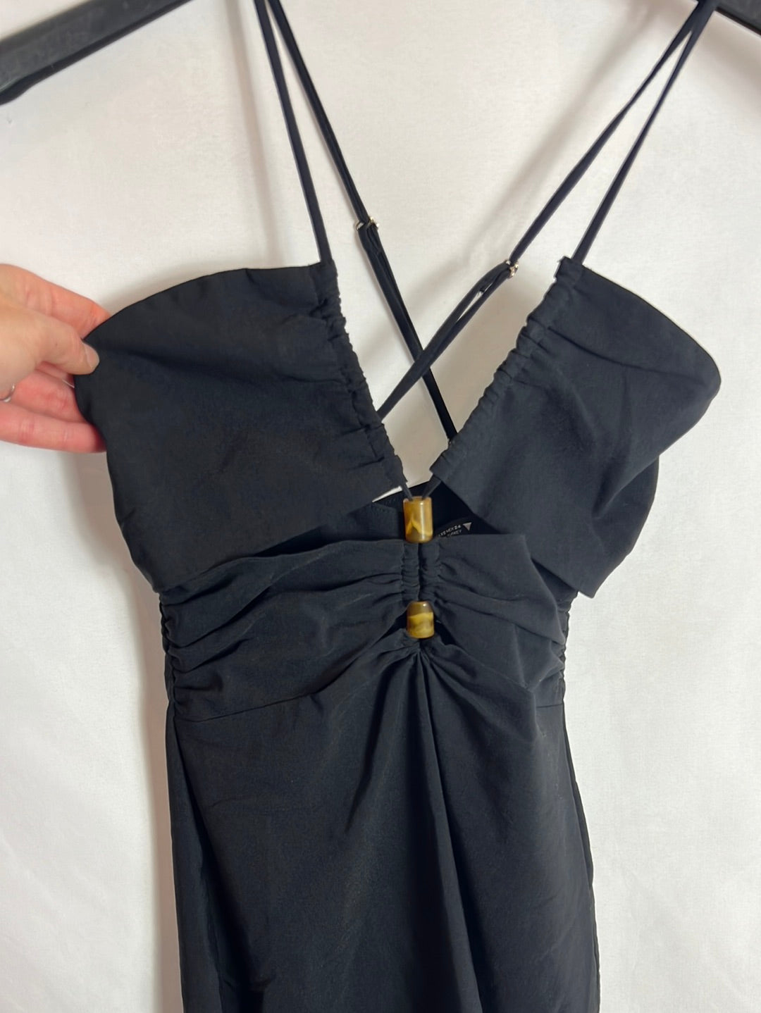 ZARA. Vestido midi negro aperturas. T XS