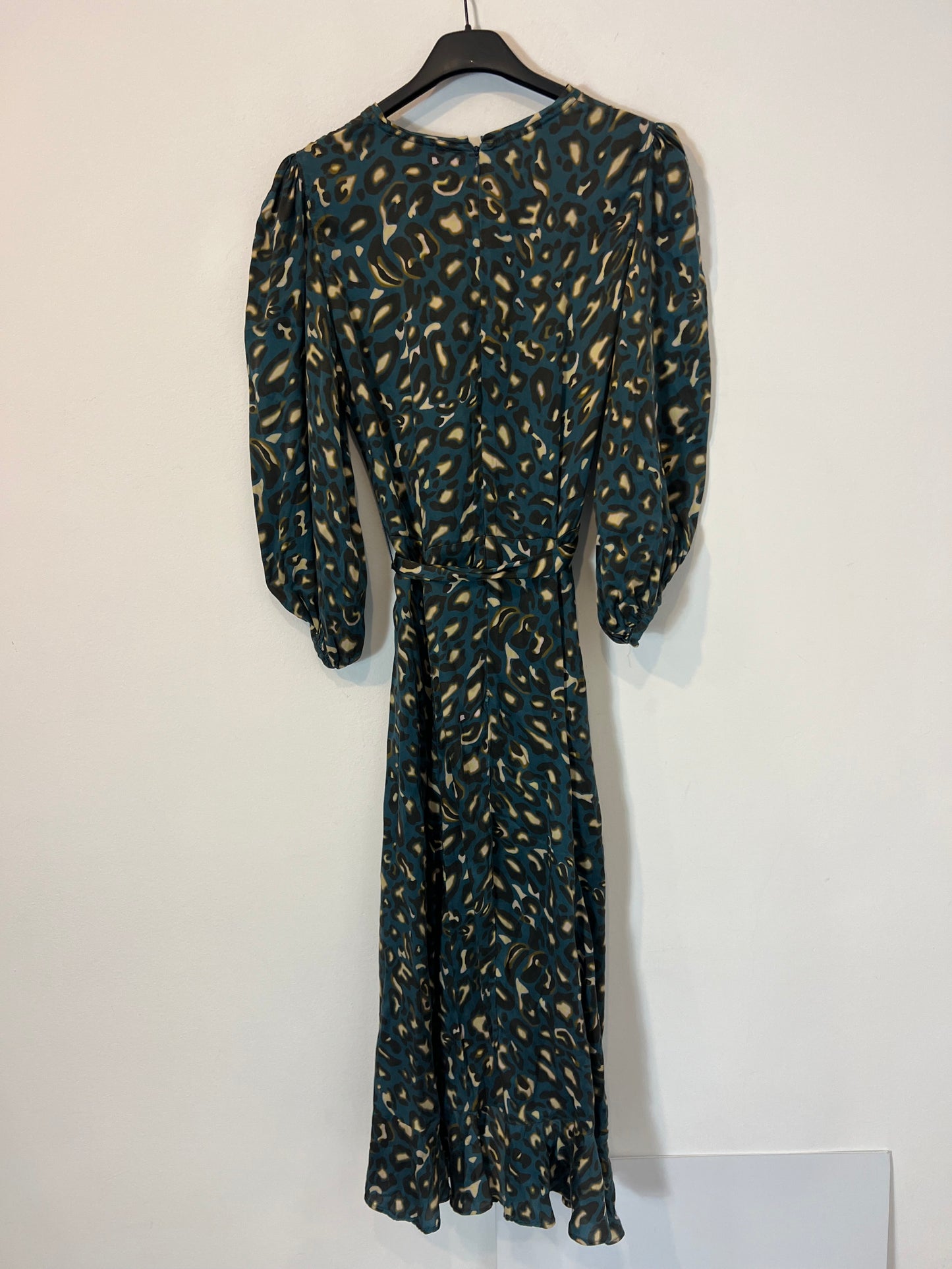 SOEUR. Flowy midi dress with belt. Size 36 (Tara)