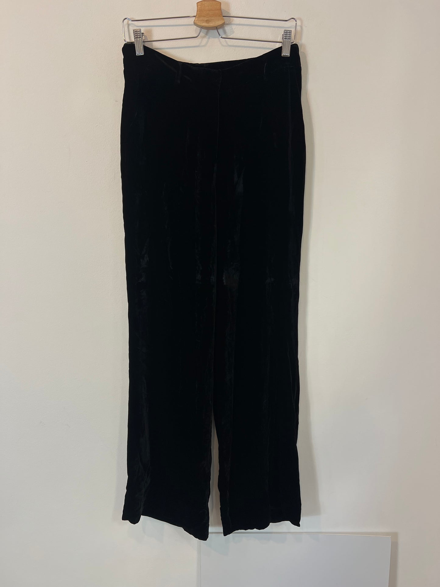 ZARA. Beige flowing blouse. Size M