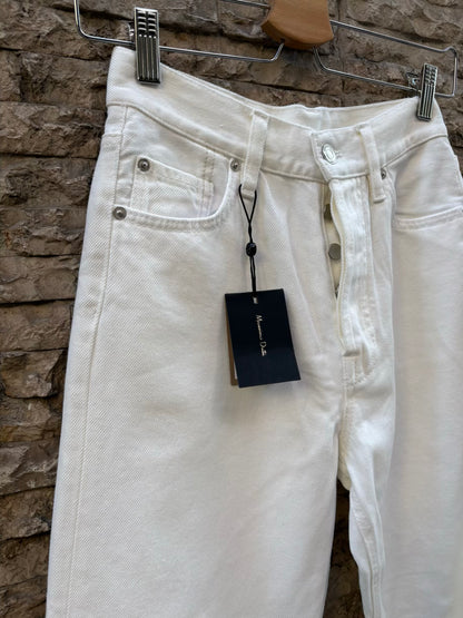 MASSIMO DUTTI. Denim recto blanco abotonado
