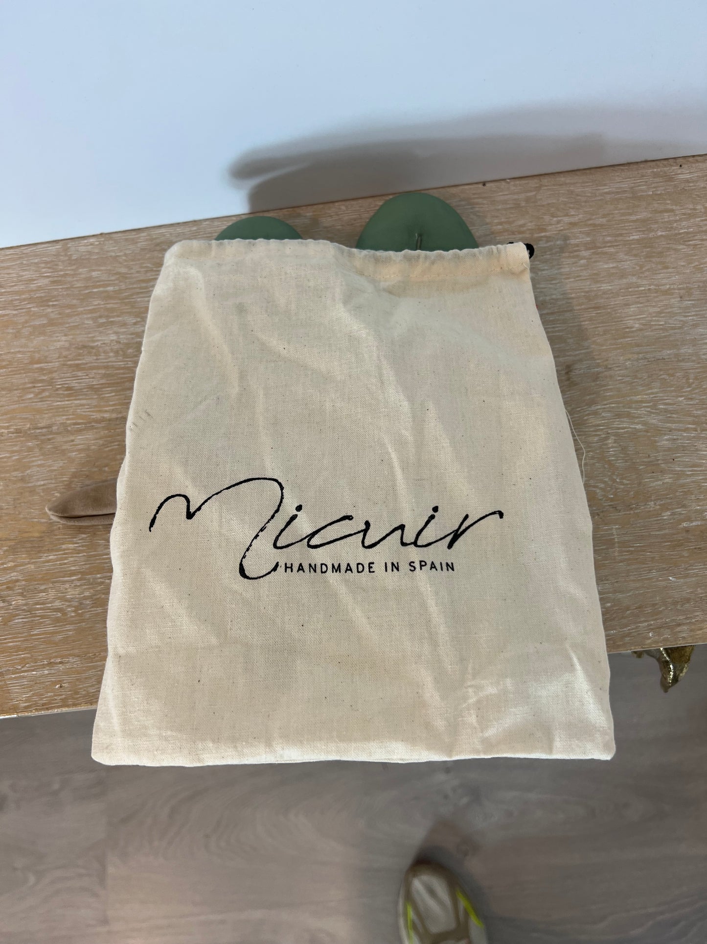 MICUIR. Zapatos planos verdes T.38