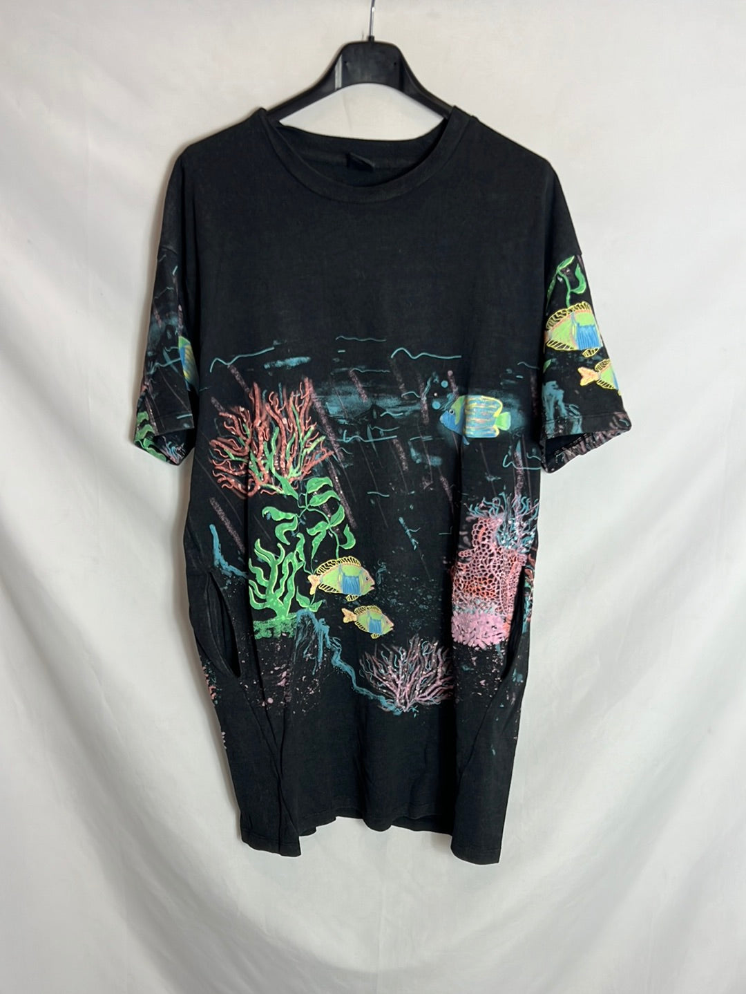 URBAN OUTFITTERS . Vestido corto dibujos peces. T S