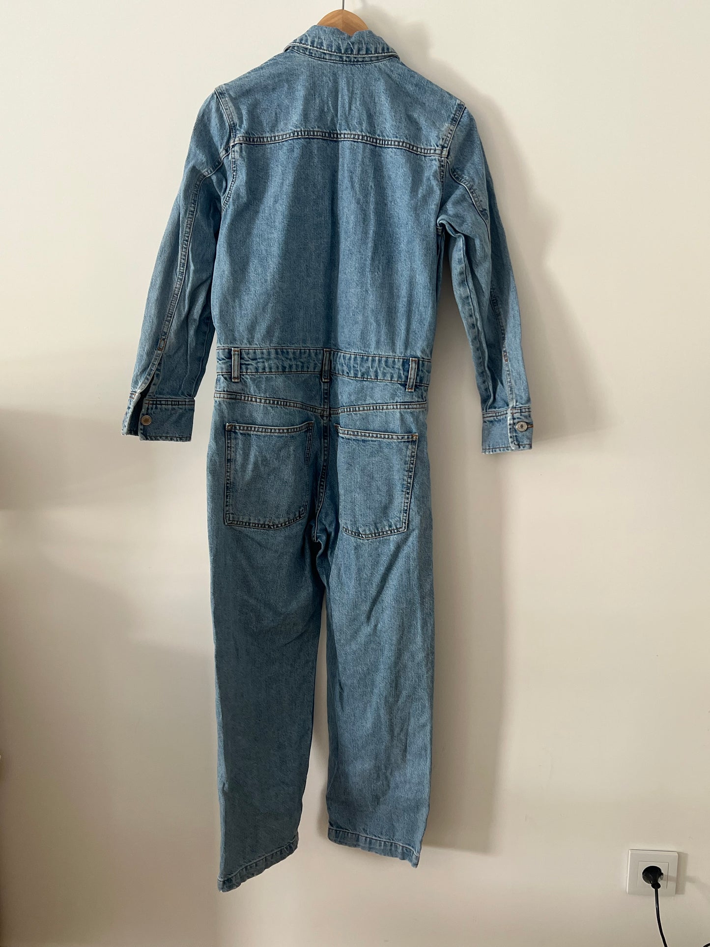 ZARA. Mono largo denim
