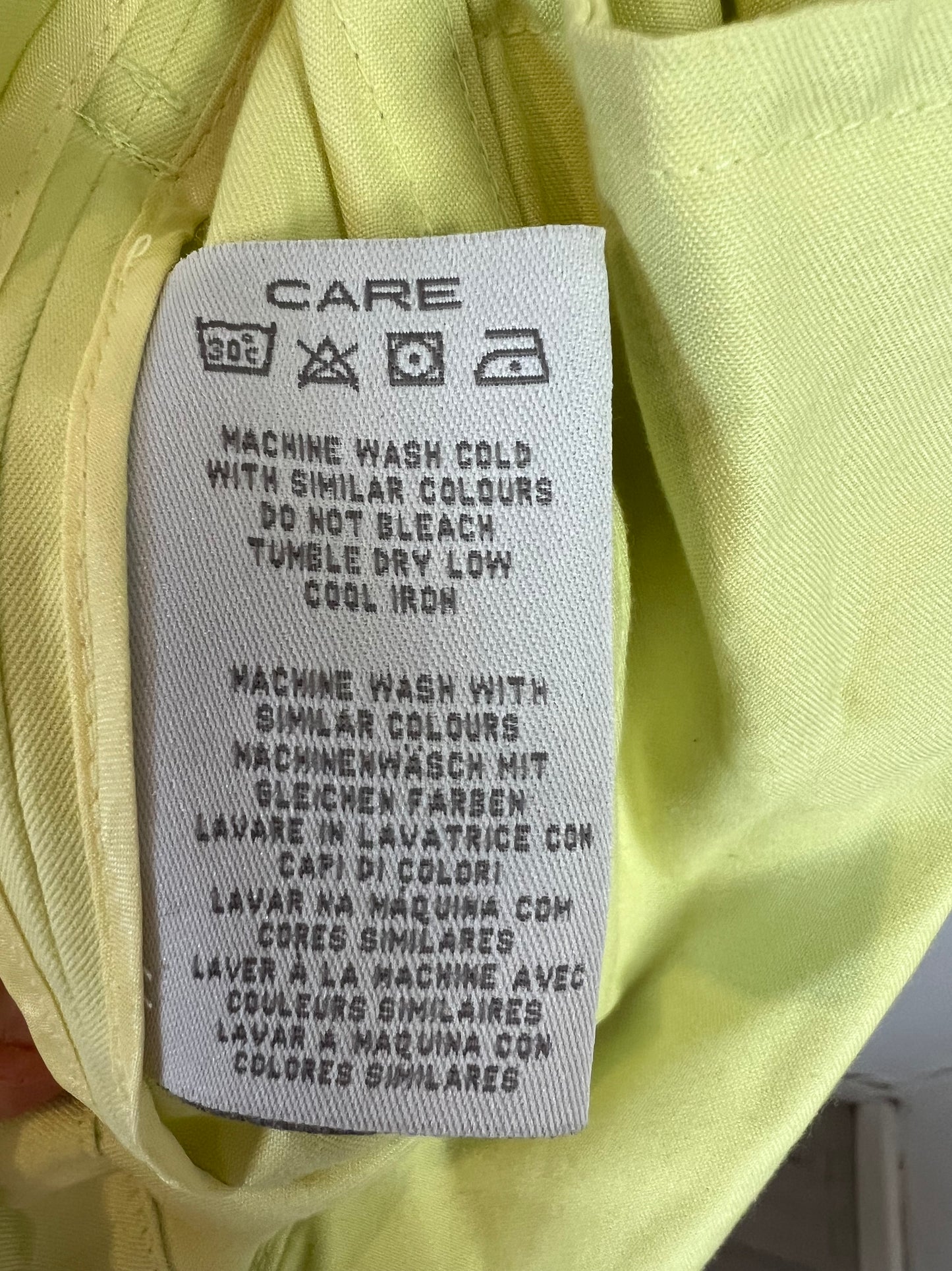 GANT. Gabardina corta verde luna. T L