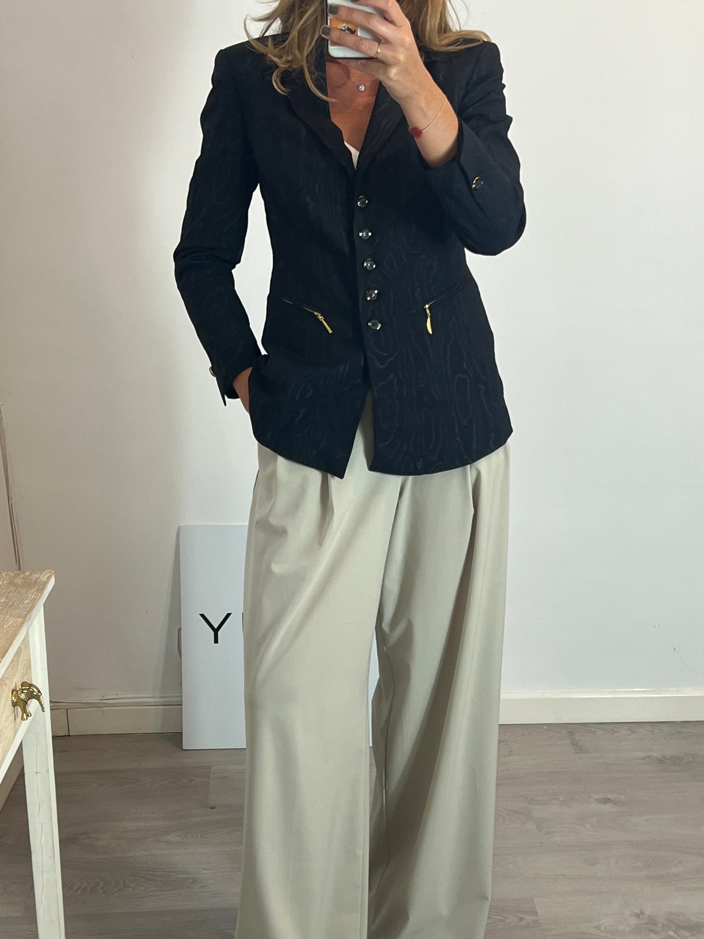 ESCADA. Black printed blazer. T 38