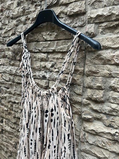 MANGO. Vestido largo beige halter. T XS