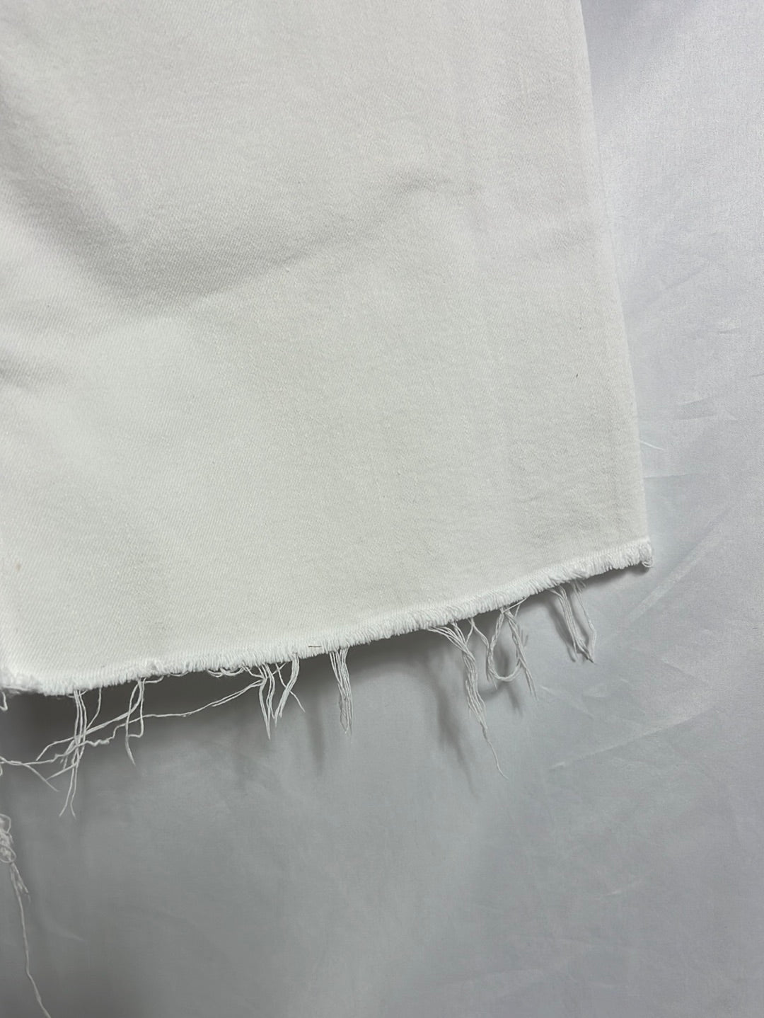 ZARA. Pantalón denim culotte blanco. T 38