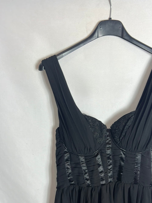 H&M. Vestido negro largo detalle lencero. T 38