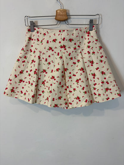 ZARA. Conjunto falda y top flores mini