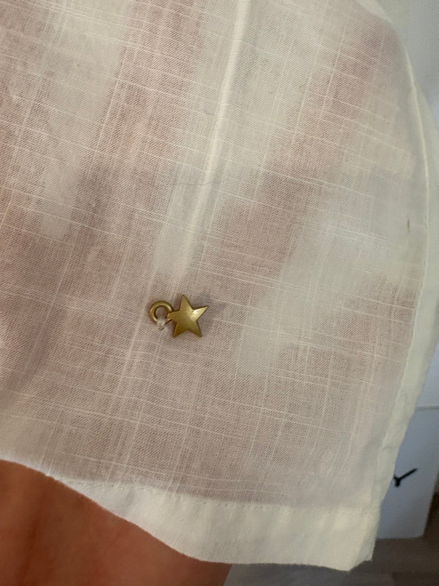 DES PETITS HAUTS. Ecru blouse details. T 1 (S)