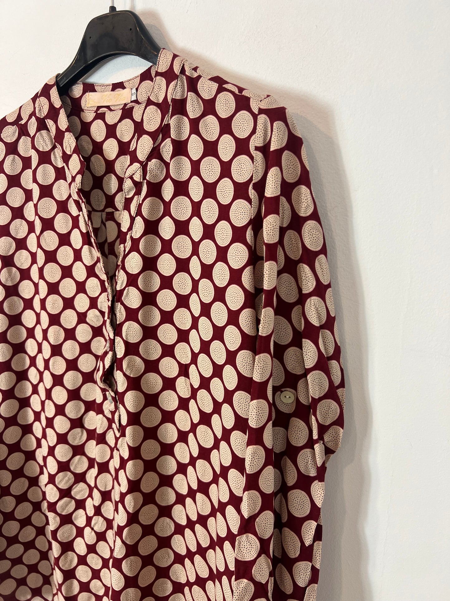 VIO VIA. Printed burgundy blouse. TS