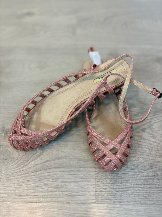 CORINA. Sandalia plana rosa purpurina. T 40